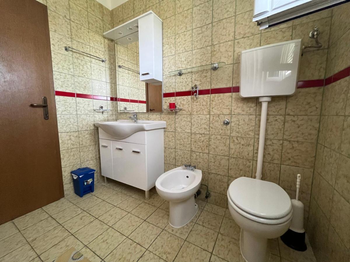 Apartments Vuksan Раб Экстерьер фото